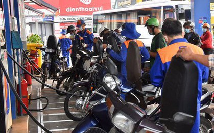 Sau 5 lần giảm liên tiếp, giá xăng tăng hay giảm vào ngày mai 22/8?