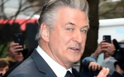 Hậu xả súng gây chết người trên phim trường, Alec Baldwin bị loại khỏi nhiều dự án