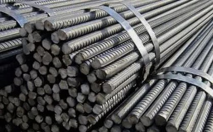 Bó thép nặng hàng trăm kg đè chết nam thanh niên