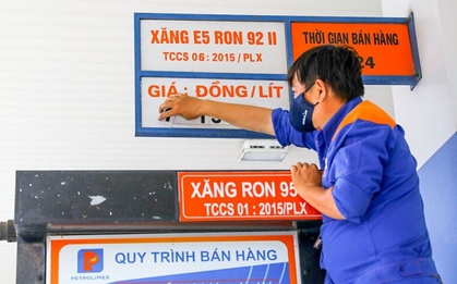 Vì sao chưa thể rút ngắn chu kỳ điều chỉnh giá xăng dầu trong nước?