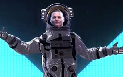 VMAs 2022: Johnny Depp hóa thân thành phi hành gia, xuất hiện bất ngờ trên sân khấu