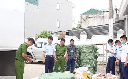 Phát hiện vụ vận chuyển 1,2 tấn tràng lợn đông lạnh không rõ nguồn gốc