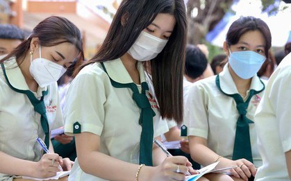 Học phí đại học ồ ạt tăng
