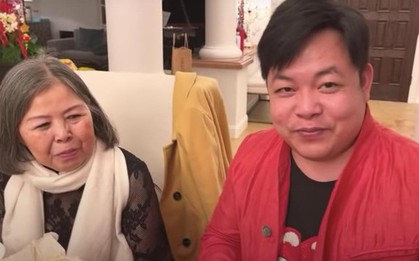 Mẹ ca sĩ Quang Lê đông fan không kém con trai