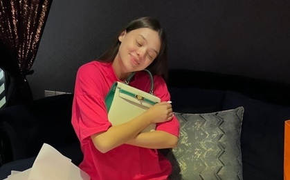 Bùi Tiến Dũng xứng đáng là "chồng quốc dân", tặng túi nửa tỷ đồng cho vợ