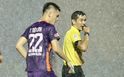 Nóng chuyện trọng tài, từ V-League đến Premier League