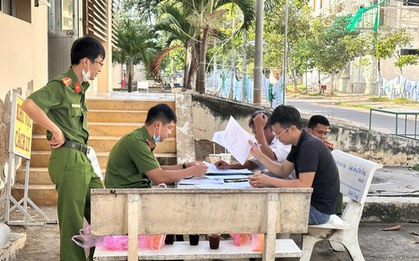 Đang tắm tại nhà, người đàn ông bị đâm nhiều nhát tử vong