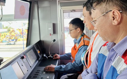 Tàu Metro TP.HCM chạy thử nghiệm đoạn trên cao lần 2