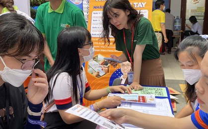Sinh viên đi làm thêm: Rèn kỹ năng nhưng cũng nhiều cám dỗ!