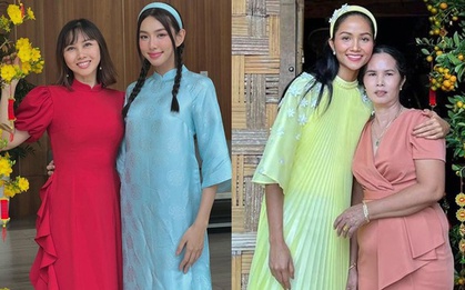 Dàn mỹ nhân Vbiz khoe ảnh bên mẹ ruột ngày Tết: Thùy Tiên và "mẫu hậu" được ví như hai chị em sinh đôi