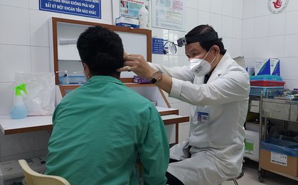 Lạm dụng tai nghe: Coi chừng điếc vĩnh viễn