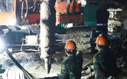 Khoan xoáy nước áp lực lớn để tăng tốc cứu nạn bé trai rơi xuống trụ bê tông