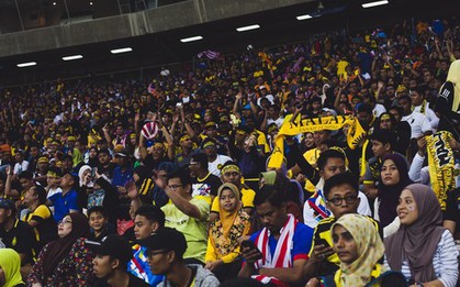 CĐV Việt Nam "hờ hững" đến sân xem AFF Cup hơn Indonesia và Malaysia