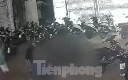 Clip: Hai nhóm thanh niên hỗn chiến kinh hoàng trong đêm ở Bình Dương