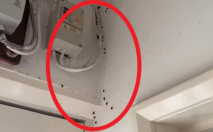 Tỉnh dậy nhìn ra ngoài, người phụ nữ phát hoảng với cảnh tượng trước mắt, buộc phải sơ tán