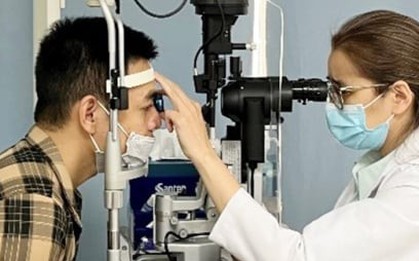 Đau mắt đỏ hoành hành, nhiều người biến chứng nặng do tự điều trị