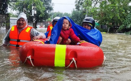 Đà Nẵng nâng mức cảnh báo rủi ro thiên tai, tập trung di dời dân đề phòng đêm ngập thứ 2