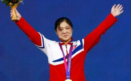 Ngỡ ngàng VĐV Triều Tiên đánh bại nhà vô địch thế giới, phá 8 kỷ lục ở ASIAD 19