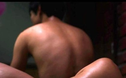 Bộ phim Việt ngập tràn cảnh nóng, bạo lực có doanh thu thấp ngoài rạp