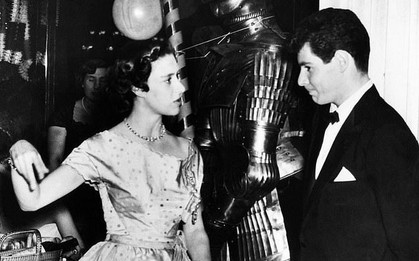 Mối tình nồng cháy của em gái Nữ hoàng Anh và siêu sao Hollywood