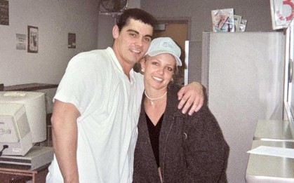 Chi tiết về cuộc hôn nhân chớp nhoáng 55 tiếng của Britney Spears