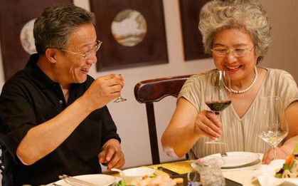 Tôi 66 tuổi, trước đây là sếp, lương hưu 30 triệu đồng vẫn khánh kiệt vì bị lừa: Có 2 ĐIỀU ngốc đừng nên làm!