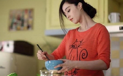 Nấu ăn quá ngon, cô gái bị mẹ chồng tương lai làm khó với yêu cầu không ngờ