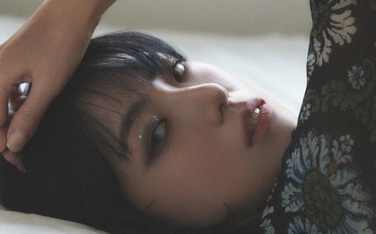 Không nhận ra chị gái Jisoo với kiểu makeup “hắc hóa”