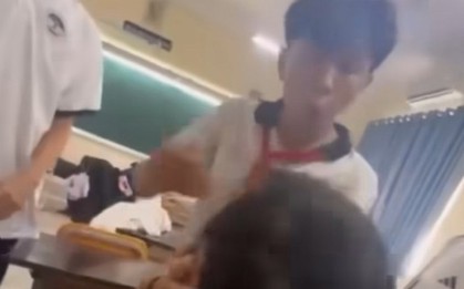 Tạo cơ hội để nam sinh đánh bạn trong lớp sửa sai và tiếp tục đến trường