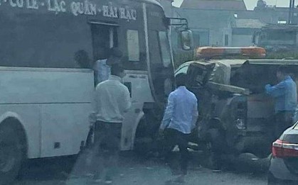 Hai người thương vong sau tai nạn liên hoàn trên cao tốc Pháp Vân - Cầu Giẽ