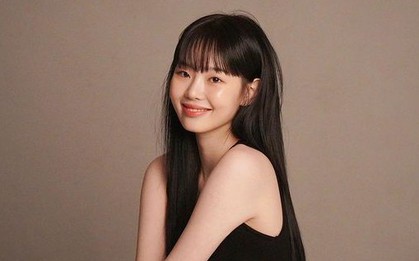 Đây là người duy nhất có bạn gái ở T1, nhan sắc nữ chính thế nào mà khiến ai cũng phải trầm trồ!