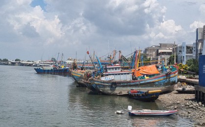 Đang tìm kiếm tàu cá và 14 lao động gặp sự cố trên biển Bình Thuận