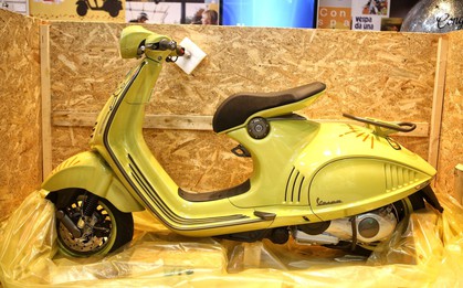 Cận cảnh xe tay ga Vespa giá hơn 400 triệu đồng ở Việt Nam