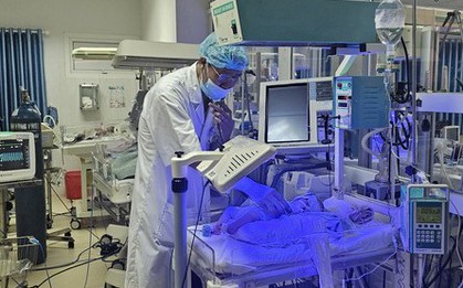 Báo động đỏ toàn bệnh viện cứu sản phụ bị băng huyết, vỡ tử cung, mất 2,6 lít máu