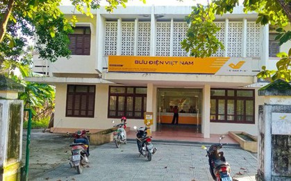 Cho nghỉ việc nhân viên "bớt xén" tiền trợ cấp của người tàn tật ở Quảng Bình
