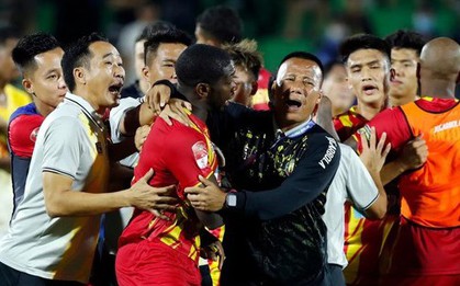 CLB Bình Định nhận án phạt nặng sau vụ hỗn loạn tại sân Quy Nhơn