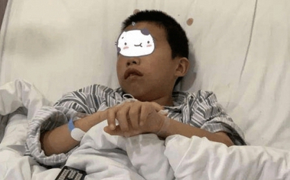 Cảnh sát ngỡ ngàng khi nhận cuộc gọi của cậu bé cấp 1, nghe nội dung báo án xong phải liên lạc gấp với giáo viên