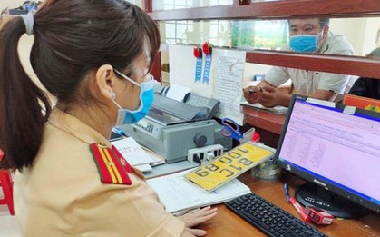 Biển số xe "san bằng tất cả" 30K-567.89 được trả giá hơn 12,5 tỉ đồng