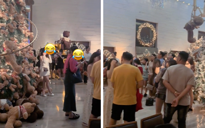 Rộ tin quán cà phê trang trí Noel "đẹp nhất TP.HCM" khiến nhiều người ngán ngẩm vì đông "như cái chợ"?