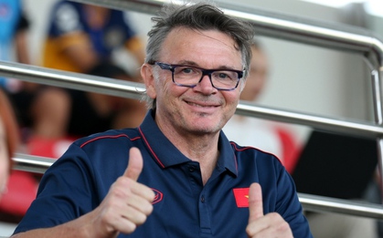 Từng 3 năm làm việc ở Việt Nam, HLV Troussier để lại dấu ấn gì?