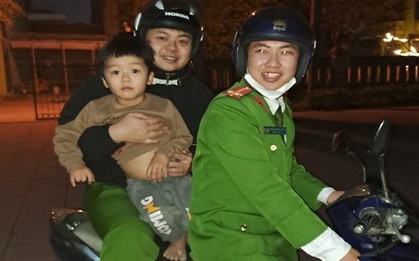 Quảng Bình: Công an trao trả cháu bé đi lạc trong đêm