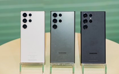 Ngoại hình giống y hệt đời trước, đâu là cách để bạn phân biệt Galaxy S23 Ultra và S22 Ultra?