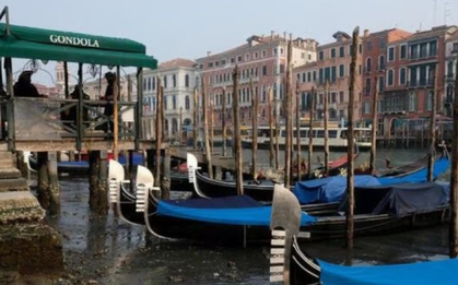 Kênh đào Venice cạn nước