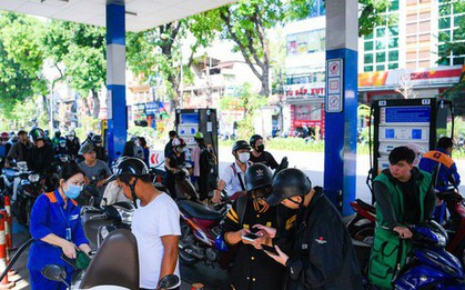 Giá xăng dầu đồng loạt giảm