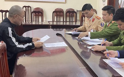 Uống bia rượu, nam tài xế lao thẳng xe ô tô vào cảnh sát rồi túm cổ vật ngã 1 thượng uý