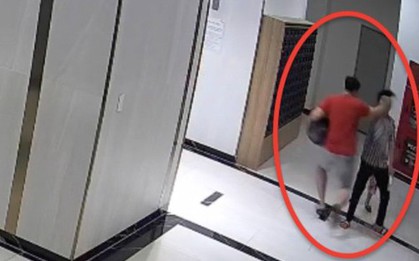 Bị hành hung vì đuổi chó không rọ mõm đang áp sát con trai