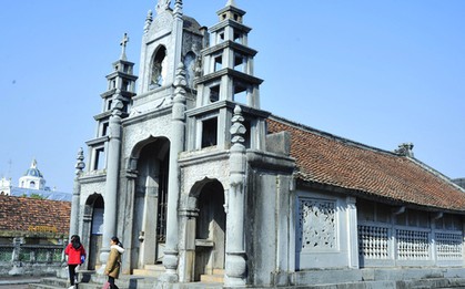 Chiêm ngắm ngôi nhà thờ hoàn toàn bằng đá ở Ninh Bình: "Viên ngọc" trong quần thể nhà thờ Phát Diệm