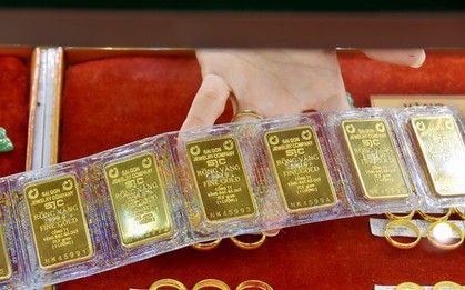 Giá vàng giảm mạnh nhất trong gần 2 năm qua