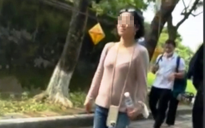 Xác minh clip hướng dẫn viên kể chuyện giả sử về phi tần triều Nguyễn