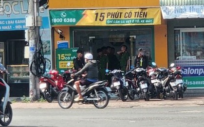 Nhiều công an xuất hiện tại một điểm giao dịch của F88 ở Sóc Trăng